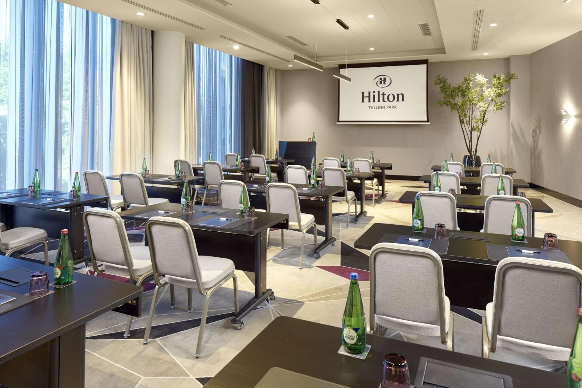 Hilton Tallinn Park Exterior foto