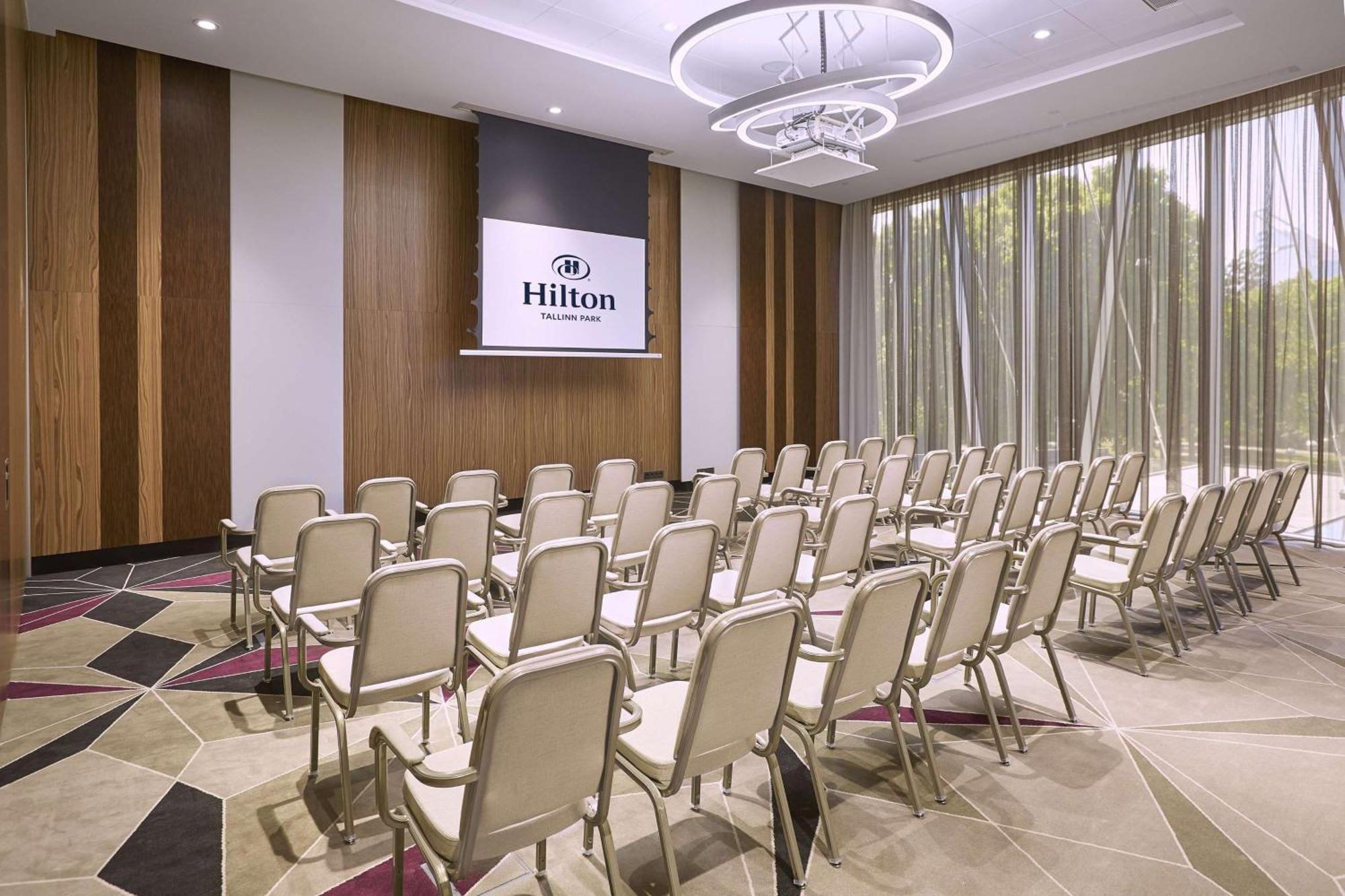Hilton Tallinn Park Exterior foto
